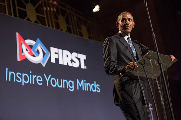 FIRST表彰巴拉克·奥巴马总统为传播FIRST的使命和影响做出的重大贡献